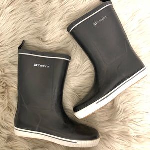 Tretorn fleece lined rain boots